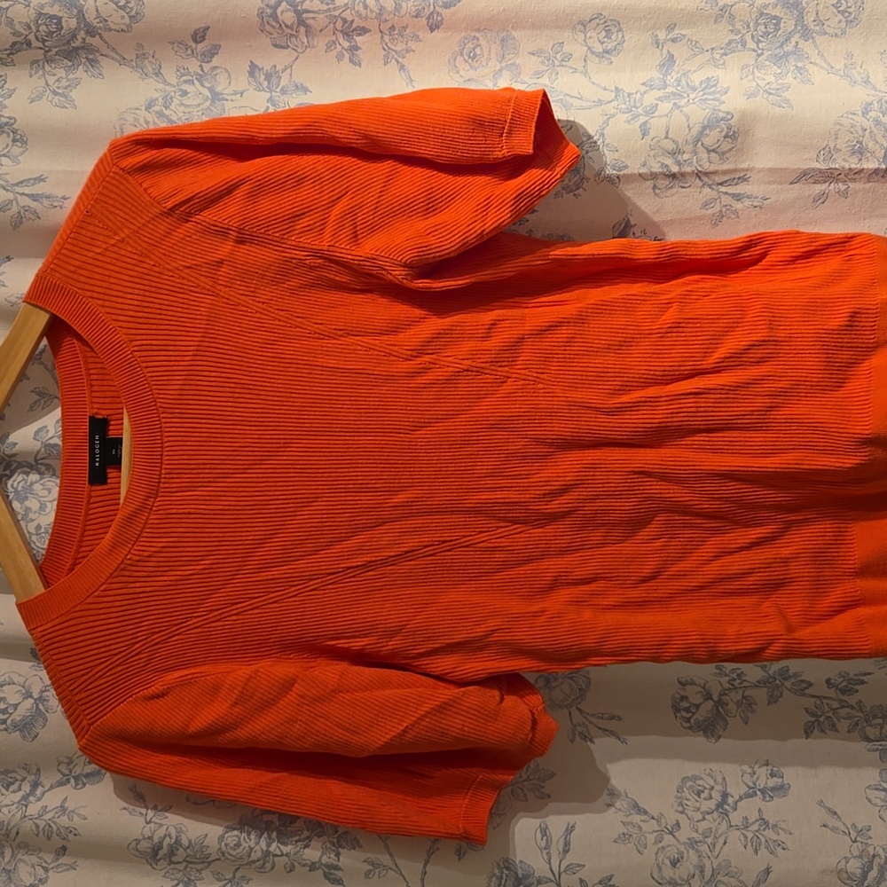 Halogen Orange Top